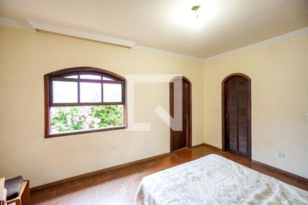 Casa à venda com 300m², 4 quartos e 4 vagas Casa à venda com 300m², 4 quartos e 4 vagasSuíte 01