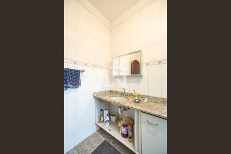 Casa à venda com 300m², 4 quartos e 4 vagas Casa à venda com 300m², 4 quartos e 4 vagasBanheiro da suíte 02