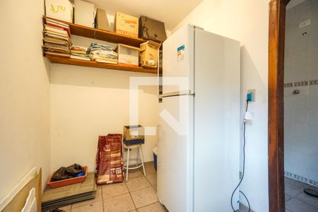 Casa à venda com 300m², 4 quartos e 4 vagas Casa à venda com 300m², 4 quartos e 4 vagasQuarto de serviço