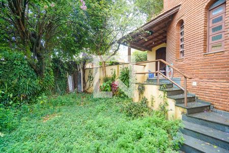 Casa à venda com 300m², 4 quartos e 4 vagas Casa à venda com 300m², 4 quartos e 4 vagasJardim