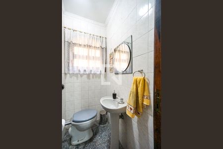 Casa à venda com 300m², 4 quartos e 4 vagas Casa à venda com 300m², 4 quartos e 4 vagasLavabo