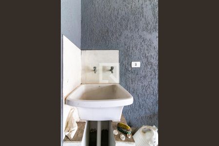 Casa à venda com 145m², 3 quartos e 2 vagas Casa à venda com 145m², 3 quartos e 2 vagasTerraço e Lavanderia