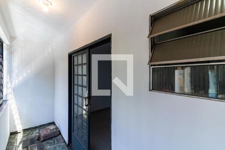 Casa à venda com 145m², 3 quartos e 2 vagas Casa à venda com 145m², 3 quartos e 2 vagasSacada do Quarto 1 - Suíte
