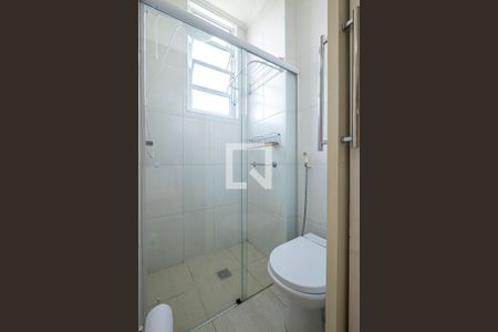 Banheiro de kitnet/studio para alugar com 1 quarto, 32m² em Bela Vista, São Paulo