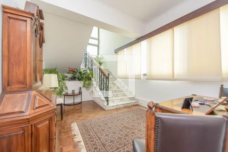 Apartamento à venda com 800m², 4 quartos e 3 vagasHall