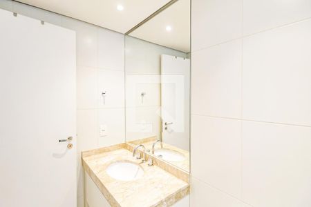 Apartamento à venda com 214m², 4 quartos e 4 vagasBanheiro Suíte 2
