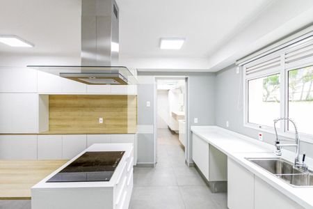 Apartamento à venda com 214m², 4 quartos e 4 vagasCozinha