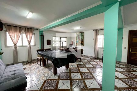 Casa à venda com 349m², 4 quartos e 3 vagas Casa à venda com 349m², 4 quartos e 3 vagasSala de Jogos