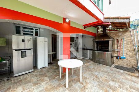 Casa à venda com 349m², 4 quartos e 3 vagas Casa à venda com 349m², 4 quartos e 3 vagasChurrasqueira