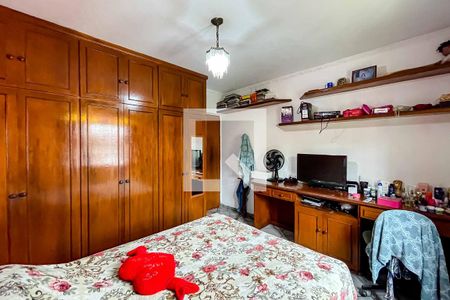 Casa à venda com 349m², 4 quartos e 3 vagas Casa à venda com 349m², 4 quartos e 3 vagasQuarto 2