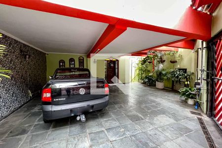 Casa à venda com 349m², 4 quartos e 3 vagas Casa à venda com 349m², 4 quartos e 3 vagasGaragem