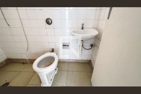 Casa para alugar com 320m², 4 quartos e 3 vagasBanheiro de serviço