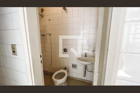 Casa para alugar com 320m², 4 quartos e 3 vagasBanheiro de serviço