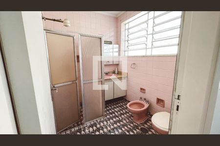 Casa para alugar com 320m², 4 quartos e 3 vagasBanheiro