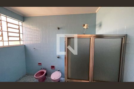 Casa para alugar com 320m², 4 quartos e 3 vagasBanheiro da Suíte