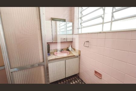 Casa para alugar com 320m², 4 quartos e 3 vagasBanheiro