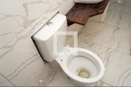 Banheiro de kitnet/studio para alugar com 1 quarto, 40m² em Setor Aeroporto, Goiânia