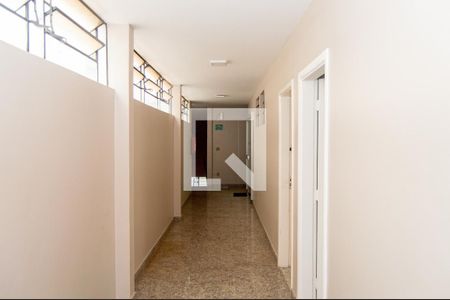 Corredor de kitnet/studio para alugar com 1 quarto, 40m² em Setor Aeroporto, Goiânia