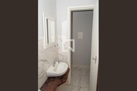 Banheiro de kitnet/studio para alugar com 1 quarto, 40m² em Setor Aeroporto, Goiânia