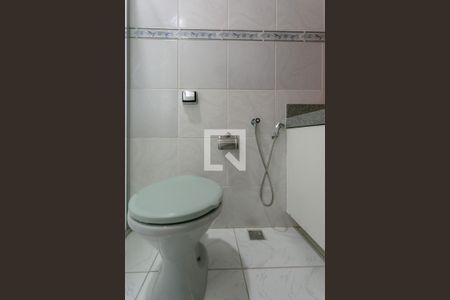 Banheiro de apartamento para alugar com 1 quarto, 68m² em Lagoinha, Belo Horizonte