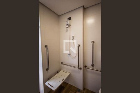 Apartamento para alugar com 53m², 1 quarto e 1 vaga Apartamento para alugar com 53m², 1 quarto e 1 vagaBanheiro da Piscina