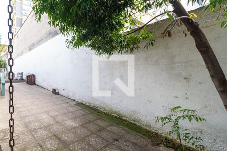Casa à venda com 240m², 2 quartos e 4 vagasQuintal