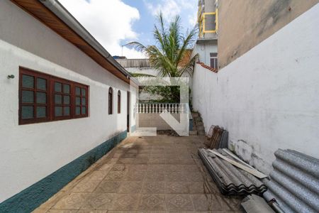 Casa à venda com 240m², 2 quartos e 4 vagasQuintal