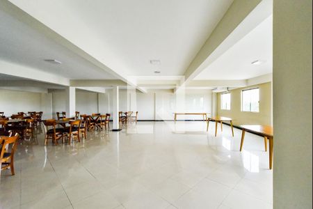 Apartamento para alugar com 48m², 2 quartos e 1 vaga Apartamento para alugar com 48m², 2 quartos e 1 vagaÁrea comum - Salão de festas