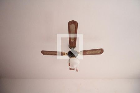 Casa à venda com 200m², 4 quartos e 4 vagasQuarto