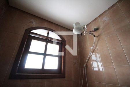 Casa à venda com 200m², 4 quartos e 4 vagasBanheiro 2