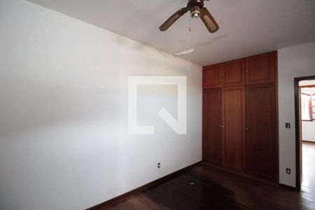 Casa à venda com 200m², 4 quartos e 4 vagasQuarto 2