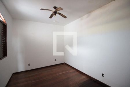 Casa à venda com 200m², 4 quartos e 4 vagasQuarto 2