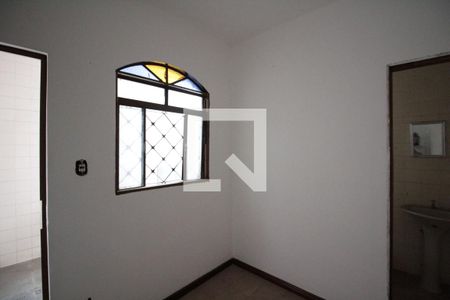 Casa à venda com 200m², 4 quartos e 4 vagasQuarto de Serviço
