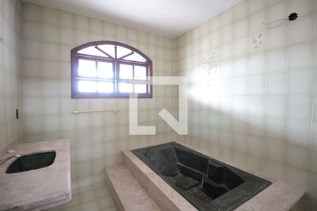 Casa à venda com 200m², 4 quartos e 4 vagasBanheiro