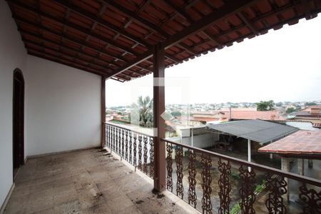 Casa à venda com 200m², 4 quartos e 4 vagasSacada