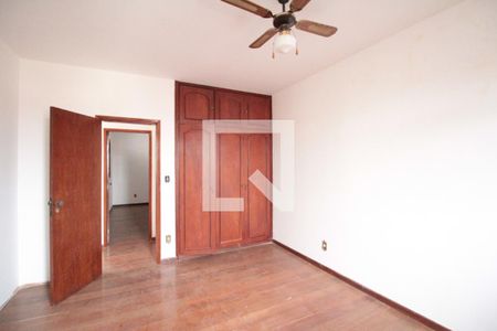 Casa à venda com 200m², 4 quartos e 4 vagasQuarto