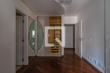 Apartamento à venda com 350m², 4 quartos e 2 vagas Apartamento à venda com 350m², 4 quartos e 2 vagasSuíte 1