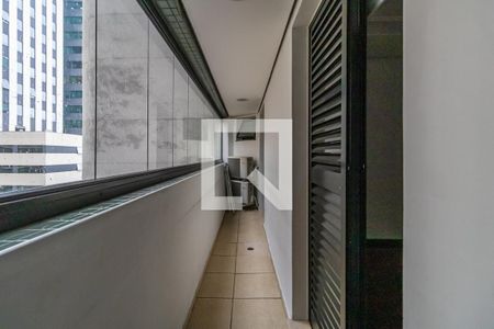 Apartamento à venda com 350m², 4 quartos e 2 vagas Apartamento à venda com 350m², 4 quartos e 2 vagasVaranda da Sala Íntima, Suíte 1 e Suíte 2