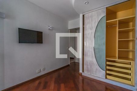 Apartamento à venda com 350m², 4 quartos e 2 vagas Apartamento à venda com 350m², 4 quartos e 2 vagasSuíte 2