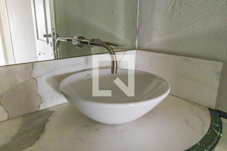 Apartamento à venda com 350m², 4 quartos e 2 vagas Apartamento à venda com 350m², 4 quartos e 2 vagasLavabo