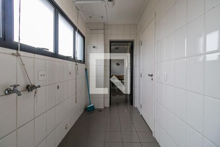 Apartamento à venda com 350m², 4 quartos e 2 vagas Apartamento à venda com 350m², 4 quartos e 2 vagasÁrea de Serviço