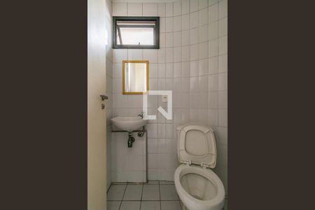 Apartamento à venda com 350m², 4 quartos e 2 vagas Apartamento à venda com 350m², 4 quartos e 2 vagasÁrea de Serviço