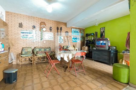 Casa à venda com 180m², 2 quartos e 2 vagasÁrea de Serviço