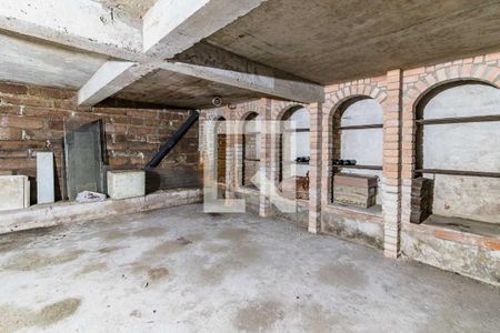 Casa à venda com 250m², 4 quartos e 3 vagasAdega