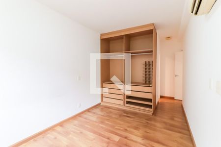 Apartamento para alugar com 74m², 2 quartos e 2 vagas Apartamento para alugar com 74m², 2 quartos e 2 vagasSuíte