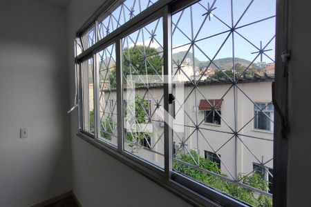 Sala de apartamento para alugar com 2 quartos, 50m² em Freguesia de Jacarepaguá, Rio de Janeiro