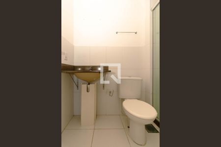 Apartamento para alugar com 65m², 2 quartos e sem vaga Apartamento para alugar com 65m², 2 quartos e sem vagaBanheiro da Suíte