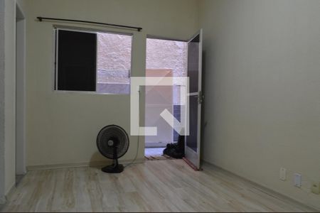 Sala de casa à venda com 2 quartos, 45m² em Curicica, Rio de Janeiro