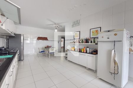 Casa à venda com 390m², 3 quartos e 10 vagasCozinha