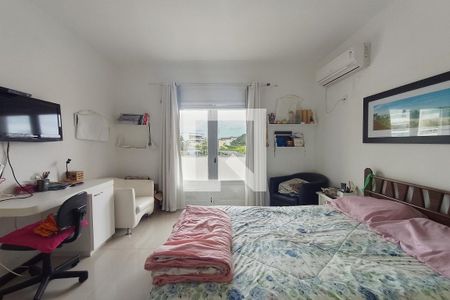 Casa à venda com 390m², 3 quartos e 10 vagasQuarto 2 - Suíte